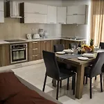 Large 3 Bedroom Apartment, Close To Valletta, Sliema & Sea Msida