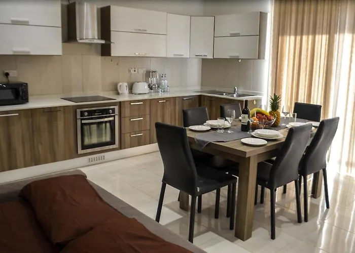 Classic Flat 13, Close To Valletta, Sliema & Sea Msida