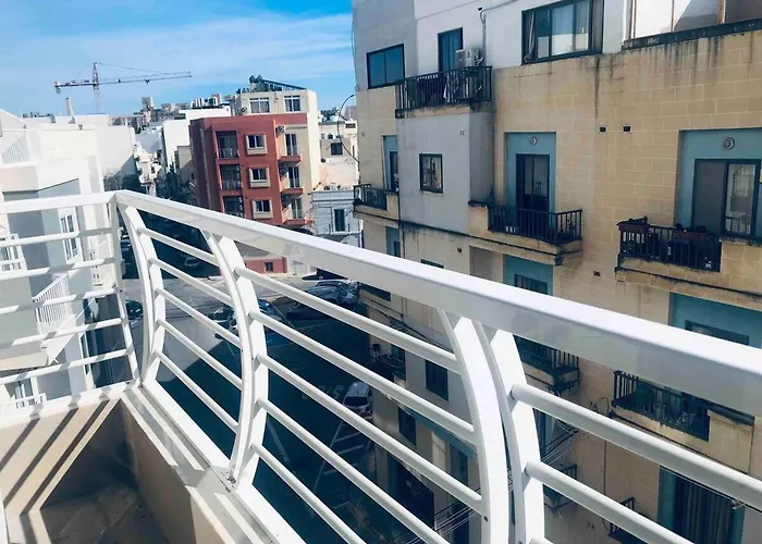 Classic Flat 13, Close To Valletta, Sliema & Sea Msida